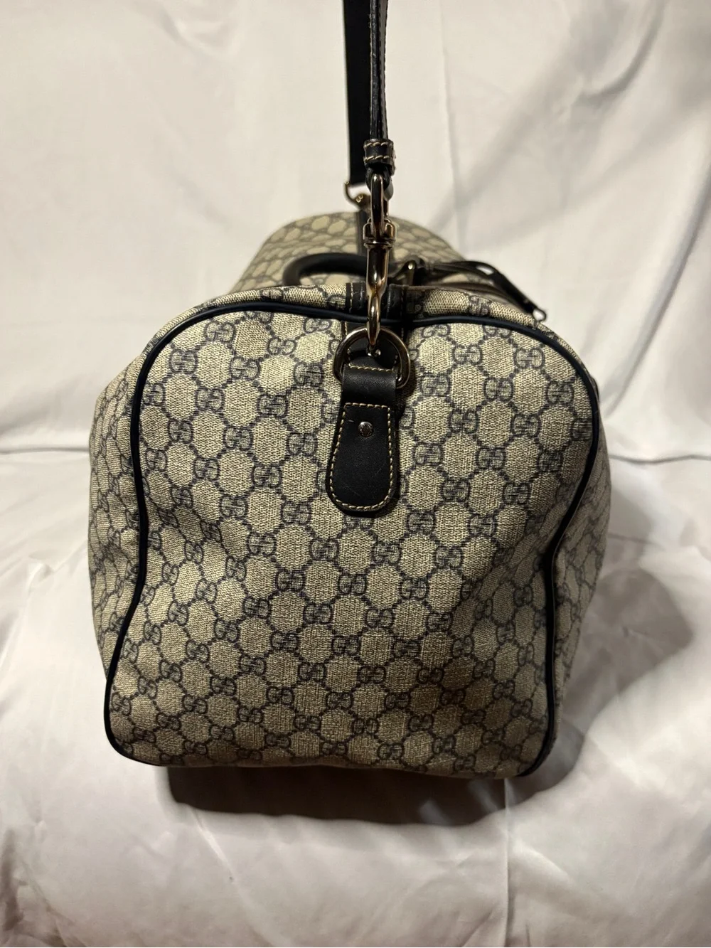 Gucci Beige and Navy GG Monogram Duffel Bag - Picture 5 of 17